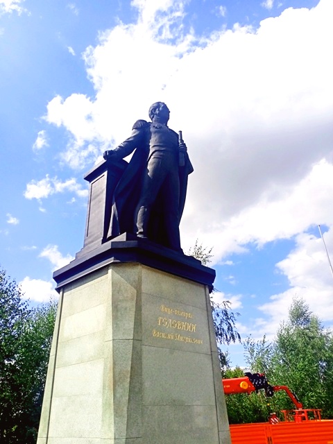 Завершилась реставрация памятника В. Головину.